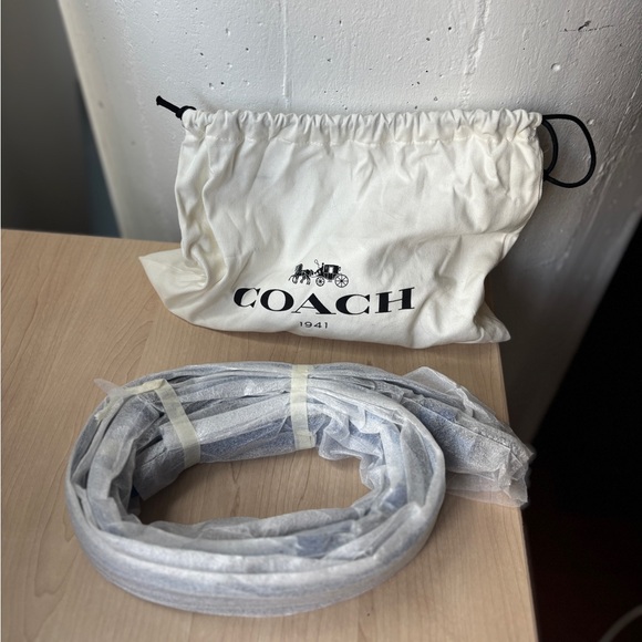 Coach Blue Leather Shoulder Bag with detachable strap - Picture 8 of 10